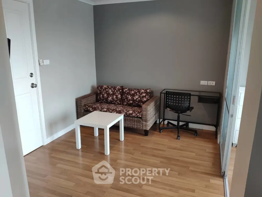  1 Bedroom Condo at Lumpini Place Rama 4 Kluaynamthai-1