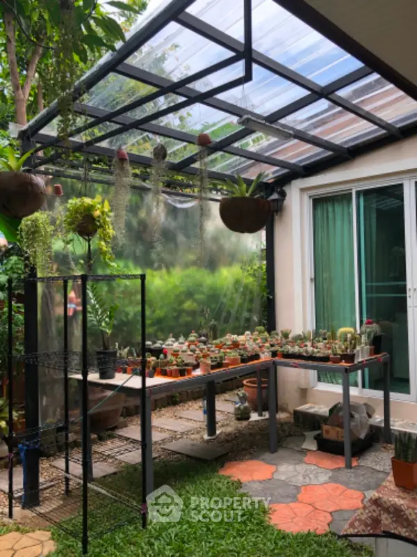 image_rental-6435235