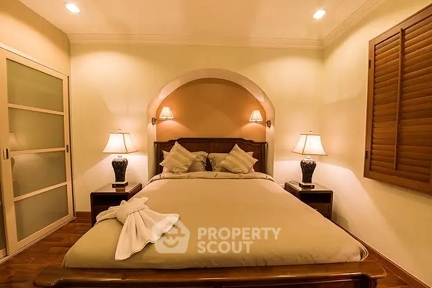 Fully Furnished 1 Bedroom Apartment at บ้านมนธิดา เซอร์วิส เรสซิเด้นท์-1