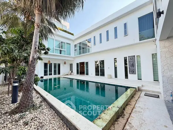 image_rental-29506416