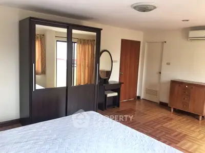  1 Bedroom Apartment at Lin Court-5
