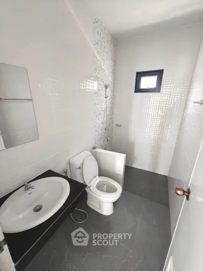 Modern bathroom with sleek design and elegant fixtures