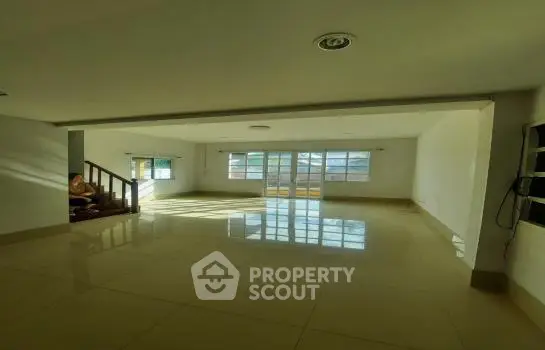 image_rental-11272853