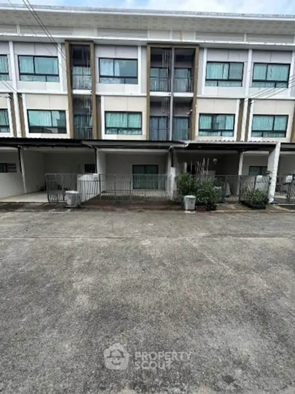 image_rental-26941431