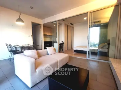  2 Bedrooms Condo at Siamese Ratchakru-2