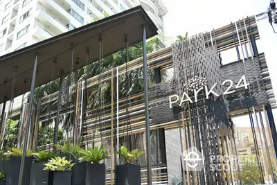  1 Bedroom Condo at Park Origin Phrom Phong-5