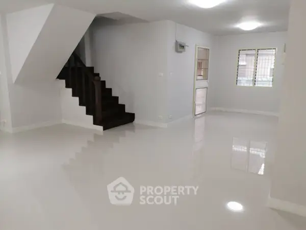 image_rental-8327219