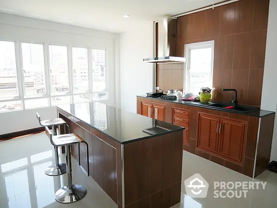 Fully Furnished 3 Bedrooms Apartment at สบายดี-1