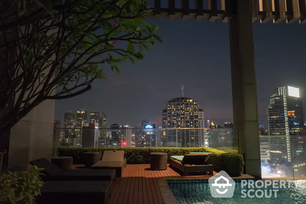  2 Bedrooms Condo at The Address Sukhumvit 28-1