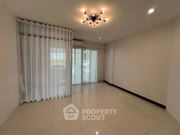 image_rental-27931571