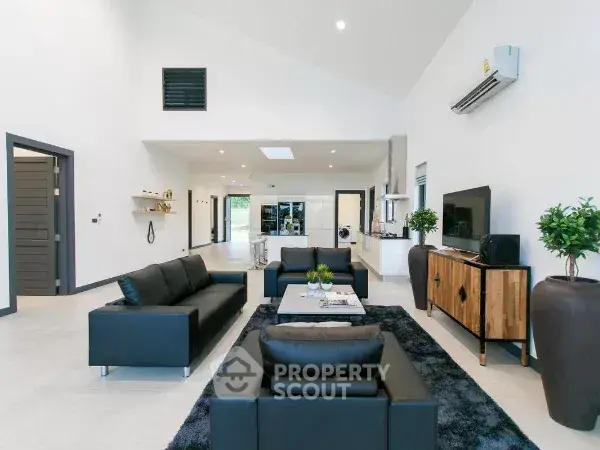 image_rental-11341215