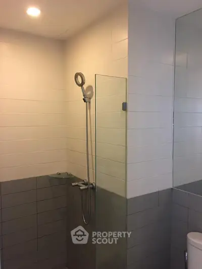 Fully Furnished 1 Bedroom Condo at The Capital Eakamai Thonglor-3