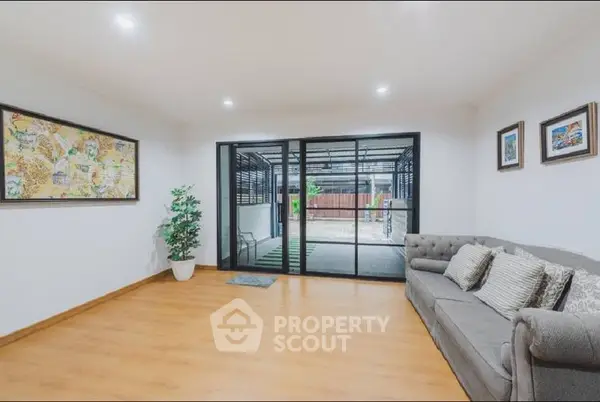 image_rental-27213459