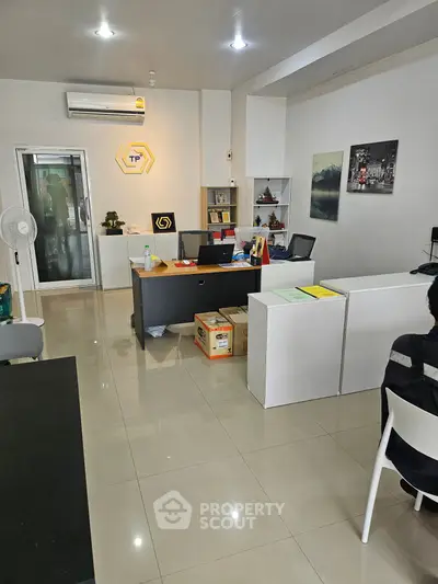 image_rental-26828503