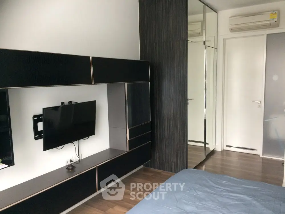  1 Bedroom Condo -1