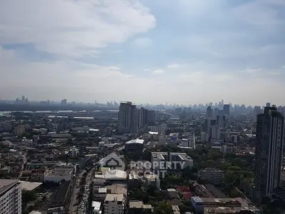  2 Bedrooms Condo at Sky Walk Phra Khanong-4