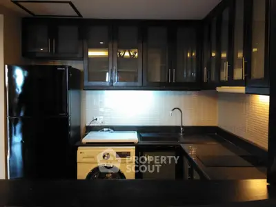  2 Bedrooms Condo at Sathorn Gardens-3