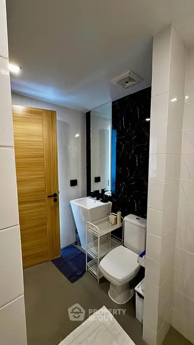 Modern bathroom with sleek design and stylish fixtures