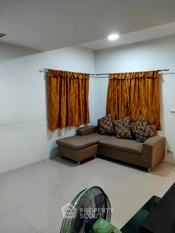 image_rental-15156093