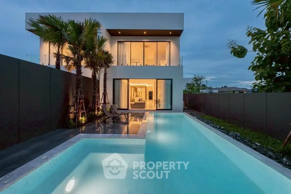 Luxurious modern villa with private pool and stunning architectural design