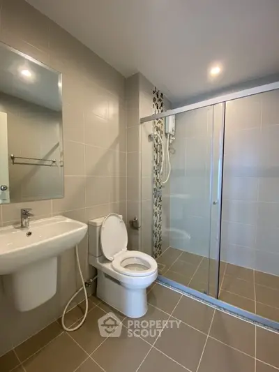  2 Bedrooms Condo at Supalai Veranda Rama 9-3