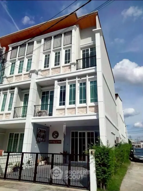 image_rental-26816251