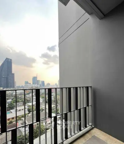 Screenshot 2569-02-05 at 22.40.24.jpg