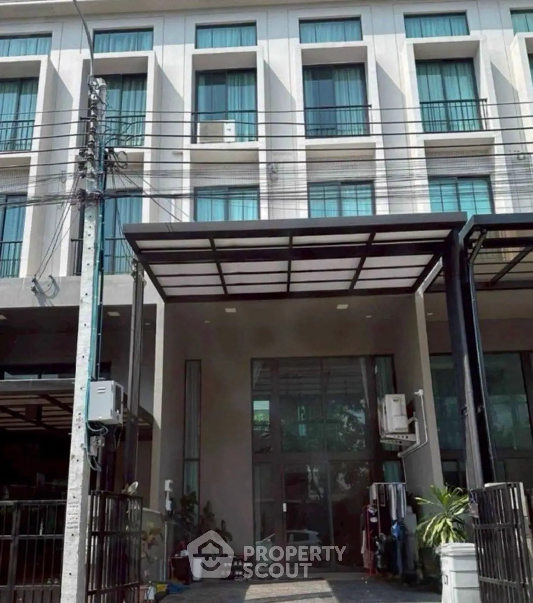 Screenshot 2568-12-11 at 21.30.10.jpg