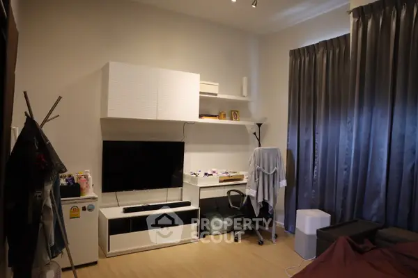 image_rental-10246136