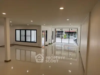 image_rental-27628111