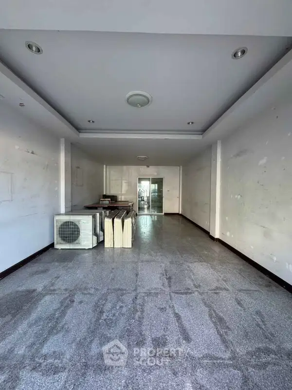 image_rental-28501893