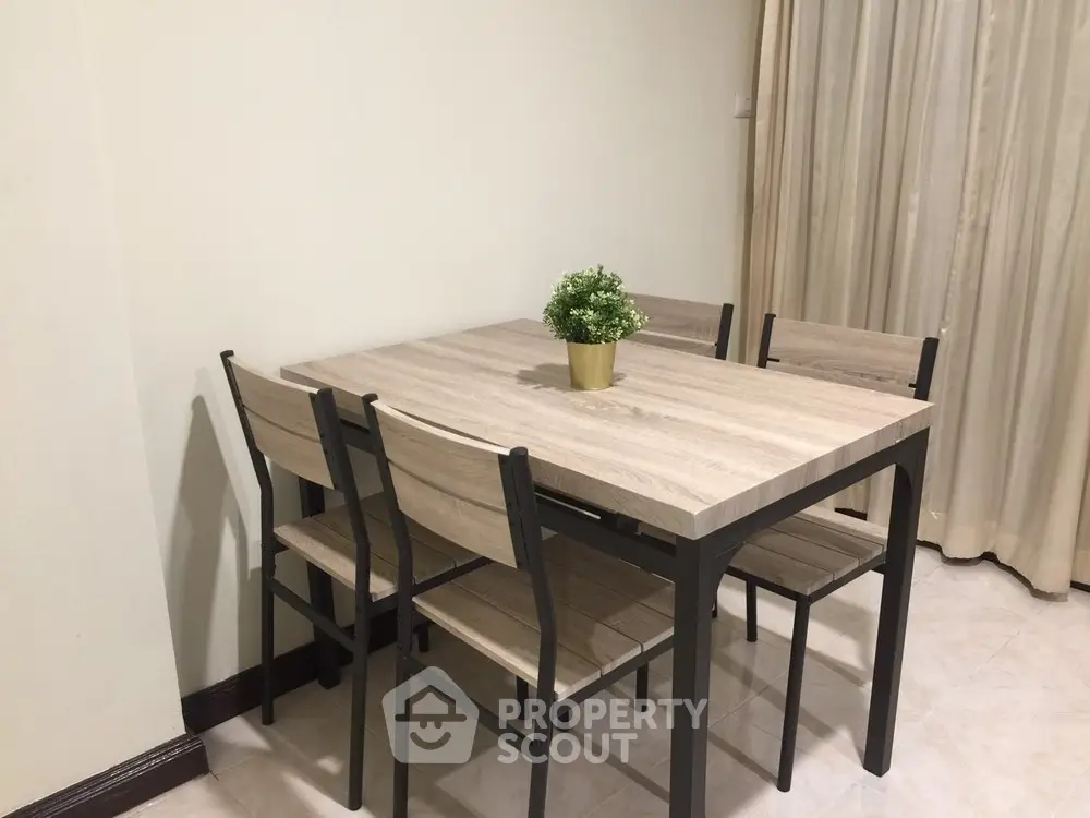  1 Bedroom Condo at Saranjai Mansion Condominium-1