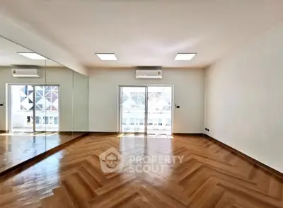 image_rental-31878808