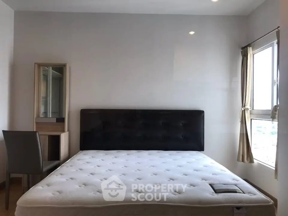  1 Bedroom Condo at The Parkland Taksin Thapa-1