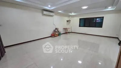 image_rental-30494266