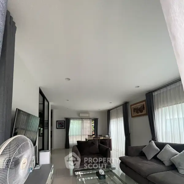 image_rental-8333121