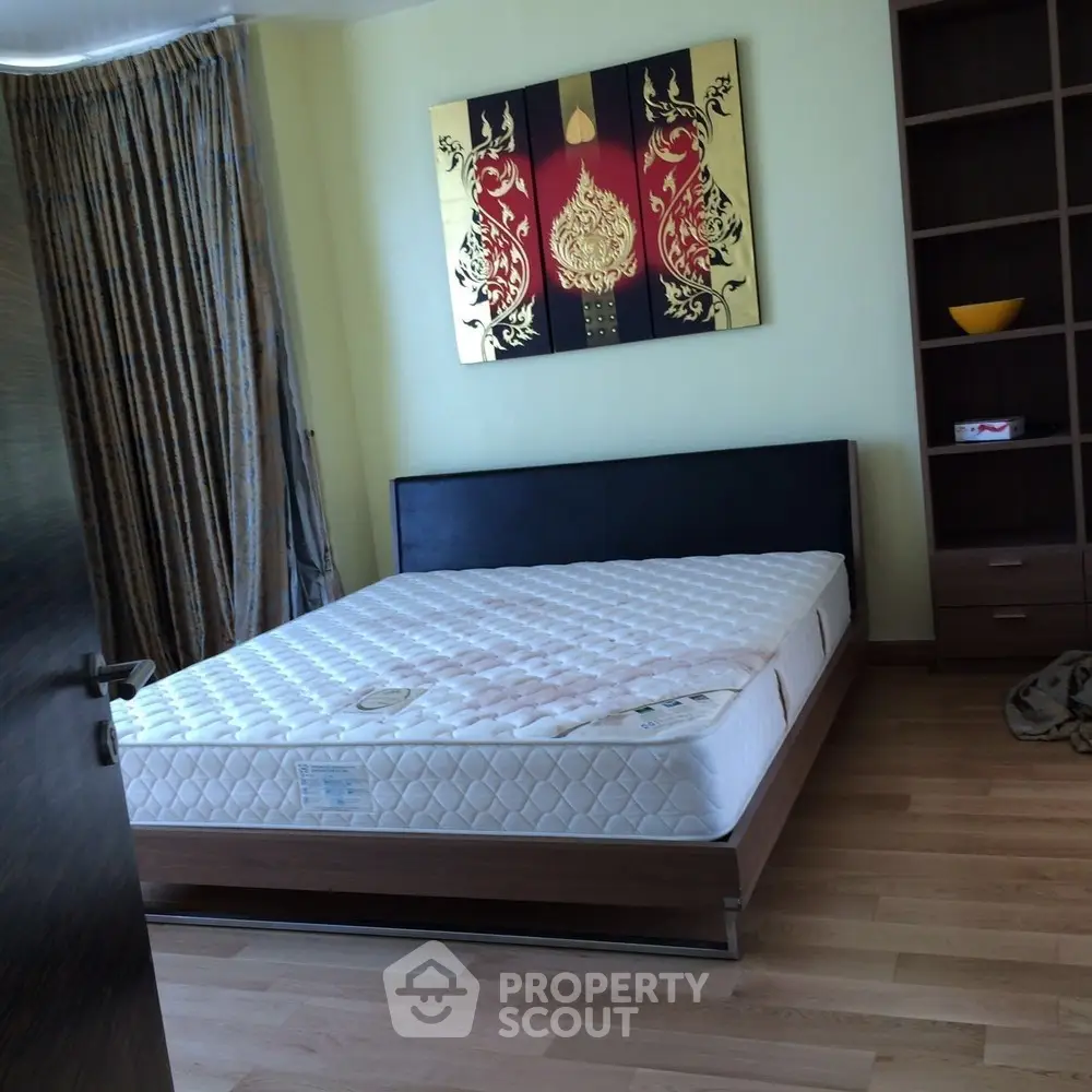 2 Bedrooms Condo -1