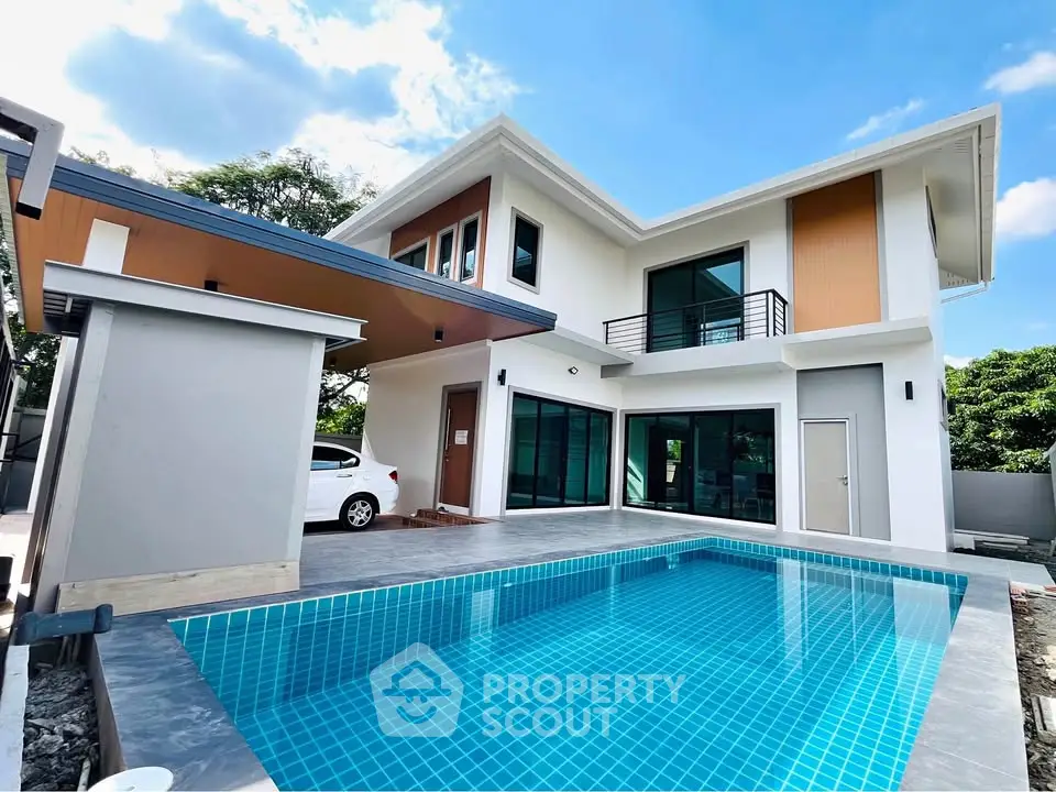 Stunning modern house with private pool and sleek architectural design.
