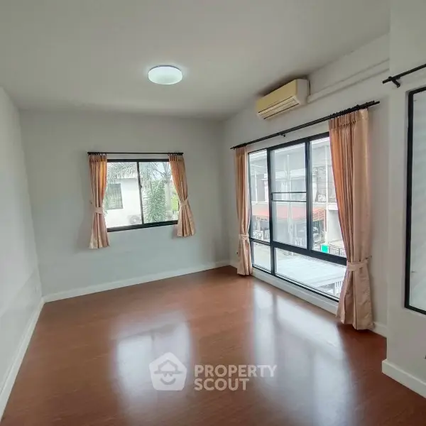 image_rental-30583245