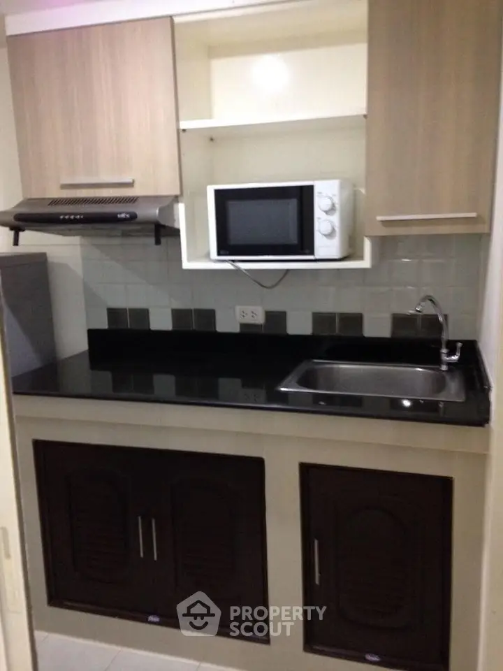  1 Bedroom Condo at Zenith Place Sukhumvit Condominium-1
