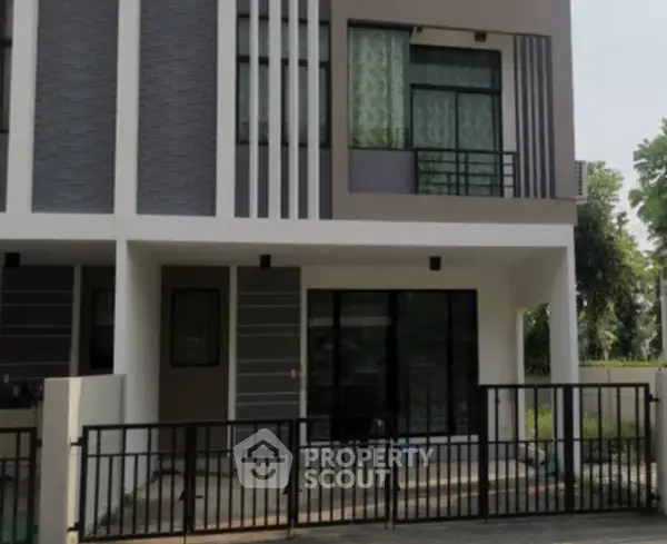 image_rental-28005656