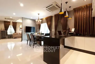  4 Bedrooms House -5