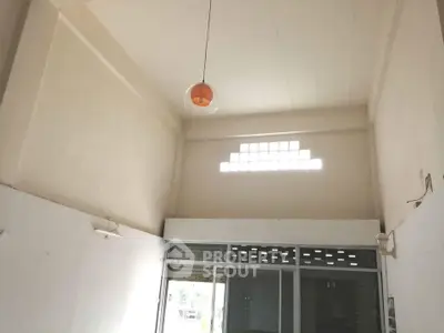 image_rental-29702920