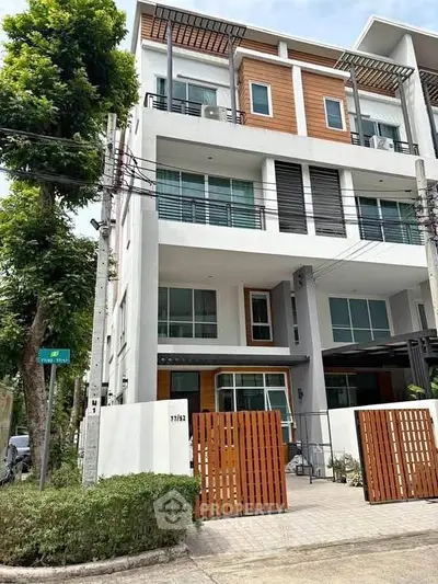 image_rental-38195798