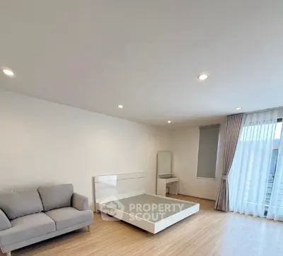 Screenshot 2568-12-05 at 21.08.17.jpg