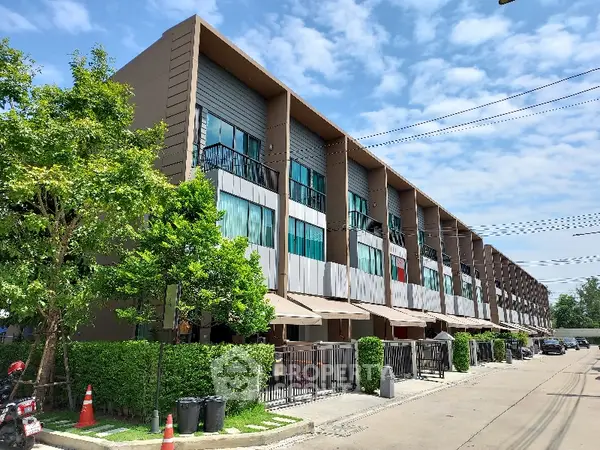 image_rental-7535381