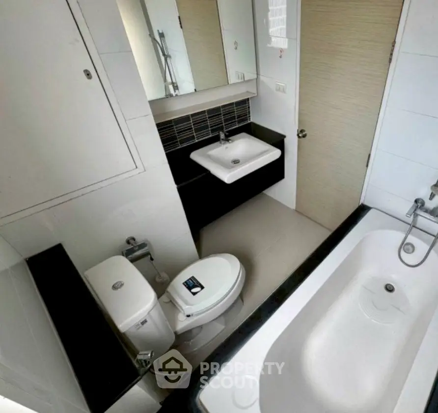 Screenshot 2569-04-12 at 21.01.57.jpg