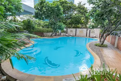 Fully Furnished 3 Bedrooms Apartment at พรอุทัยสวีท-2