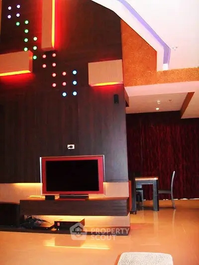  4 Bedrooms Condo -2
