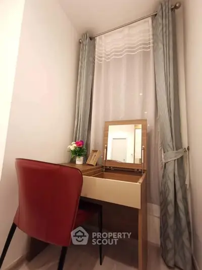 Fully Furnished 1 Bedroom Condo at Ideo Mobi Sukhumvit Eastgate-4